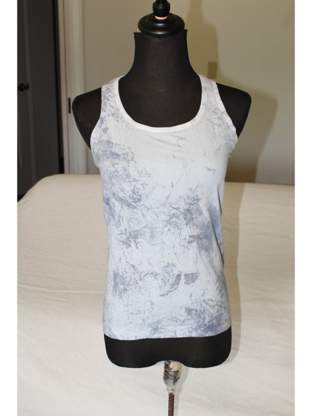 Lululemon Swiftly Tech Racerback Tank Top Size 8 marbled Multi Dye Sporty Gym